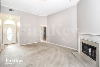 726 Silver Sands Dr in Memphis, TN - Building Photo - Building Photo
