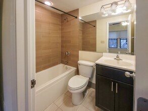 1829 W Leland Ave, Unit 3 in Chicago, IL - Foto de edificio - Building Photo