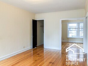 5212 N Damen Ave in Chicago, IL - Foto de edificio - Building Photo