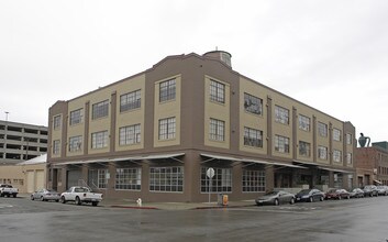 Tower Loft in Oakland, CA - Building Photo - Building Photo