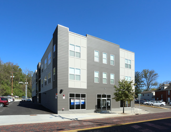 12 E Carpenter St in Athens, OH - Building Photo - Building Photo