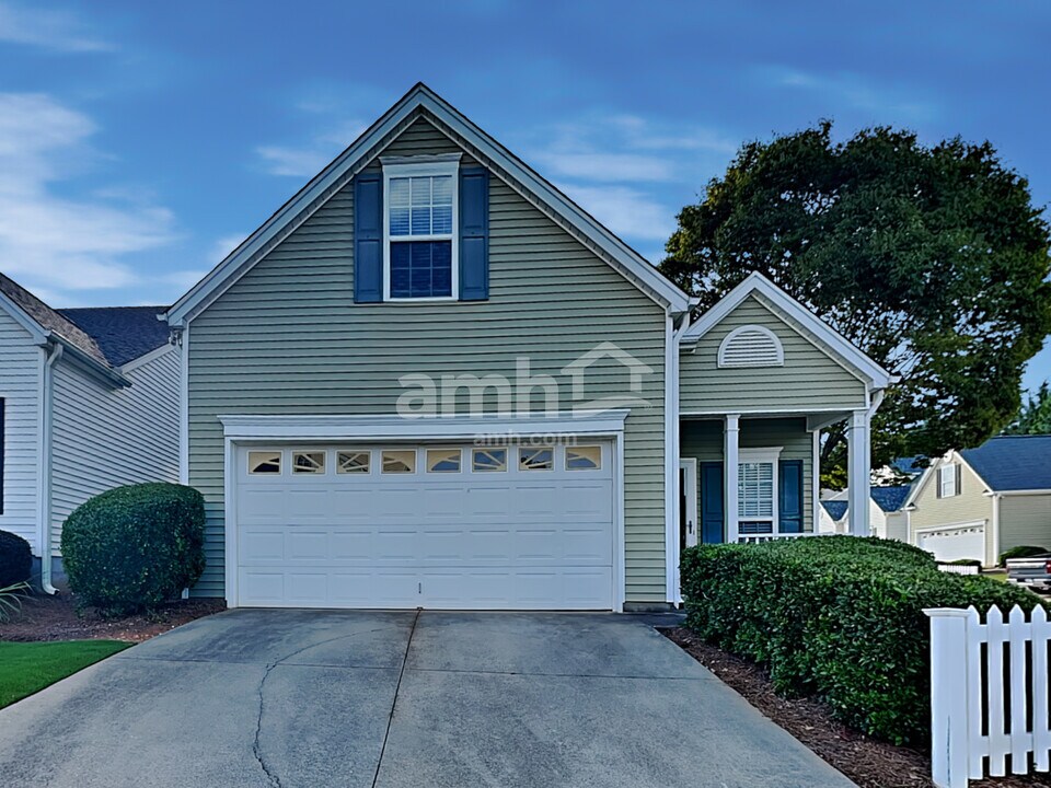 300 Pemaquid Ct in Simpsonville, SC - Building Photo