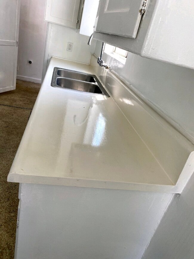 6609 1/2 Brynhurst Ave, Unit 6609.5 in Los Angeles, CA - Building Photo - Building Photo