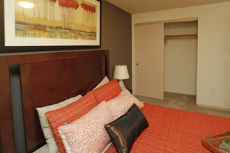 The Crossings in Eugene, OR - Building Photo - Interior Photo