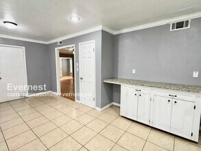 3634 S Oswego Ave in Tulsa, OK - Building Photo - Building Photo