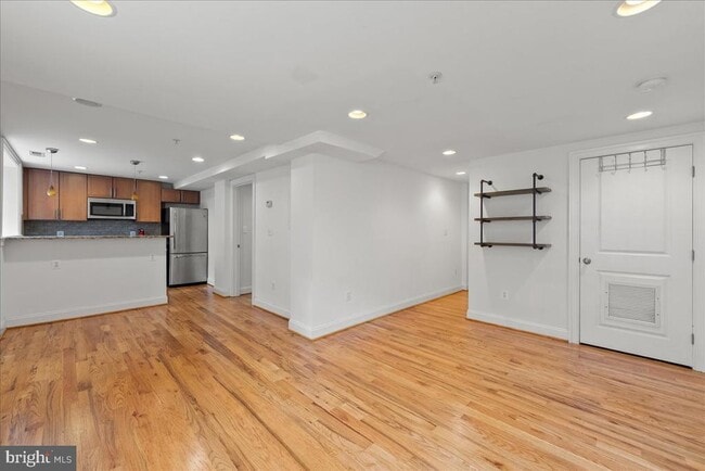 property at 739 Newton Pl NW