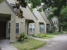 Auburn Commons Apartments