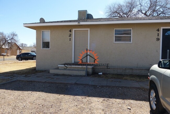 property at 421 E 4th St