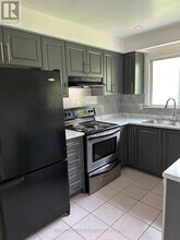 134 Jade Crescent in Brampton, ON - Building Photo - Building Photo