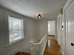 2 Willow St-Unit -2 in Waltham, MA - Building Photo - Building Photo