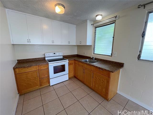 property at 2787 Waialae Ave