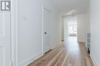210-210 Westmount Ave in Toronto, ON - Building Photo - Building Photo