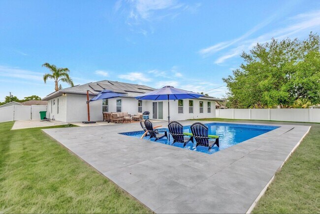 3113 SE Mall Terrace in Port St. Lucie, FL - Building Photo - Building Photo