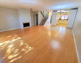 4365 McLaughlin Ave in Los Angeles, CA - Foto de edificio - Building Photo