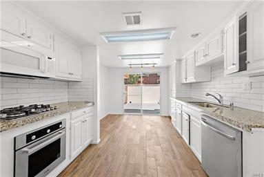 1587 Catalina St in Laguna Beach, CA - Building Photo - Building Photo