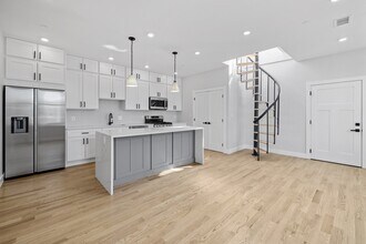 152 Marion St in Boston, MA - Building Photo - Building Photo