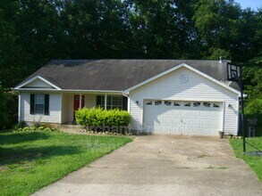 210 Abigail Ln in Greer, SC - Building Photo - Building Photo