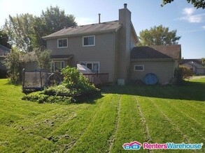 1316 Fremont Ct in Burnsville, MN - Building Photo - Building Photo
