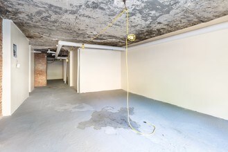 380 S 4th St in Brooklyn, NY - Foto de edificio - Building Photo