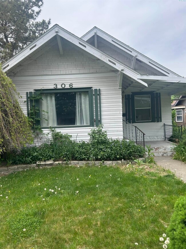 property at 306 Cedar St