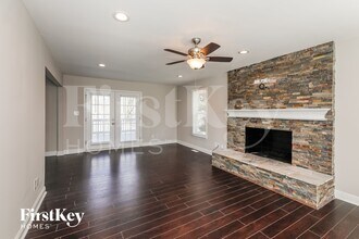 11801 Lansbury Ct in Charlotte, NC - Building Photo - Building Photo