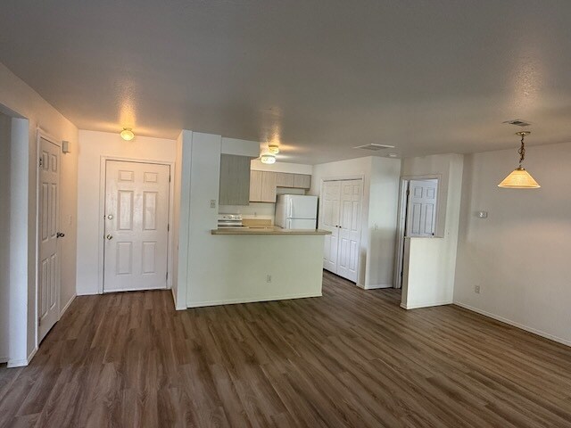 553 S Workland Ln, Unit 202 in Boise, ID - Building Photo - Building Photo