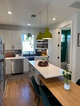 2205 Curtis Ave in Austin, TX - Building Photo - Building Photo