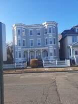 33 Bay View Ter, Unit # Apt #3 in Newburgh, NY - Building Photo