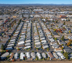 3010 Santa Rosa Ave in Santa Rosa, CA - Building Photo - Building Photo