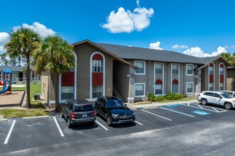 Pasco Woods Apartments in Wesley Chapel, FL - Foto de edificio - Building Photo