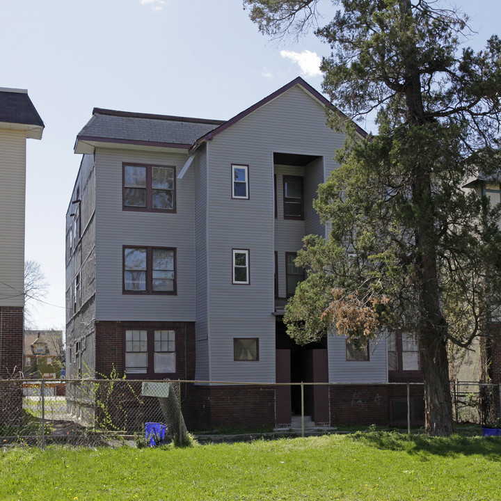 42 Berwyn St in Orange, NJ - Building Photo