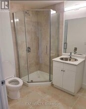 1 Wellington St in Brantford, ON - Building Photo - Building Photo