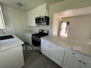 945 Missouri St in San Diego, CA - Building Photo - Building Photo