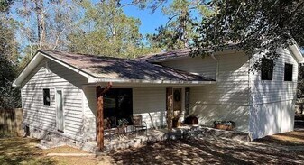 2112 Westfield Dr in Valdosta, GA - Building Photo