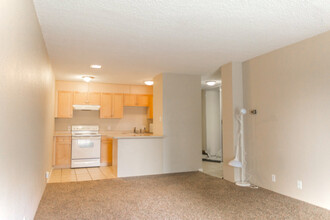 2500 S York St, Unit 213 in Denver, CO - Building Photo - Building Photo