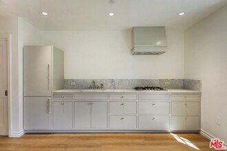 3132 Belden Dr in Los Angeles, CA - Building Photo - Building Photo
