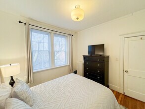 29 Mount Hood Rd, Unit 2 in Boston, MA - Building Photo - Building Photo