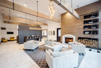 10505 S I-35 Frontage Rd in Austin, TX - Foto de edificio - Building Photo