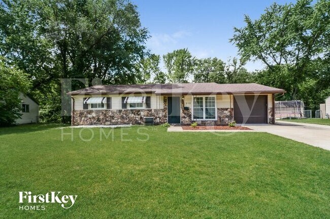 212 Allen Dr in O'Fallon, MO - Building Photo - Building Photo
