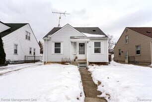 3354 Monroe St in Dearborn, MI - Building Photo