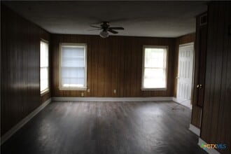 1104 S 25th St in Temple, TX - Foto de edificio - Building Photo