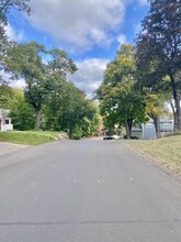 254 Benton Ave in Wayzata, MN - Foto de edificio - Building Photo