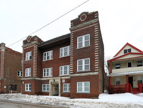 Shaker Square Plaza in Cleveland, OH - Building Photo - Building Photo