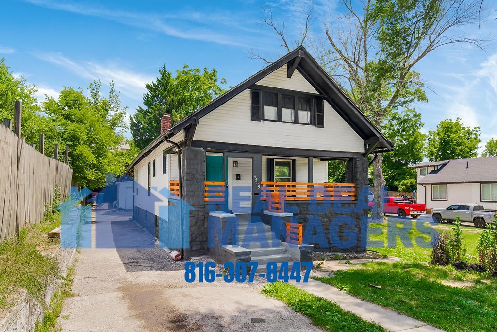 4509 Prospect Ave in Kansas City, MO - Foto de edificio