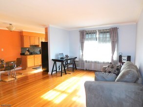 101 Gates Ave-Unit -9 in Montclair, NJ - Building Photo - Building Photo