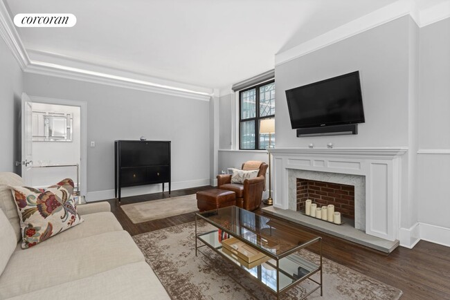 339 E 58th St in New York, NY - Building Photo - Building Photo