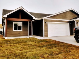 1383 Destiny Ln in Kalispell, MT - Building Photo