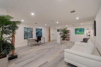 111 SE 1st Ave, Unit 404 in Delray Beach, FL - Building Photo - Building Photo