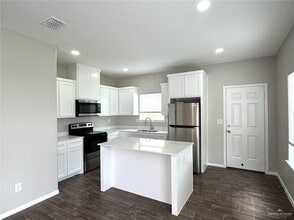15 Molino Dr in Edinburg, TX - Building Photo - Building Photo