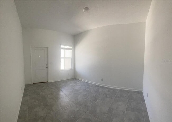 2440 Skyline Lp in Kissimmee, FL - Building Photo - Building Photo